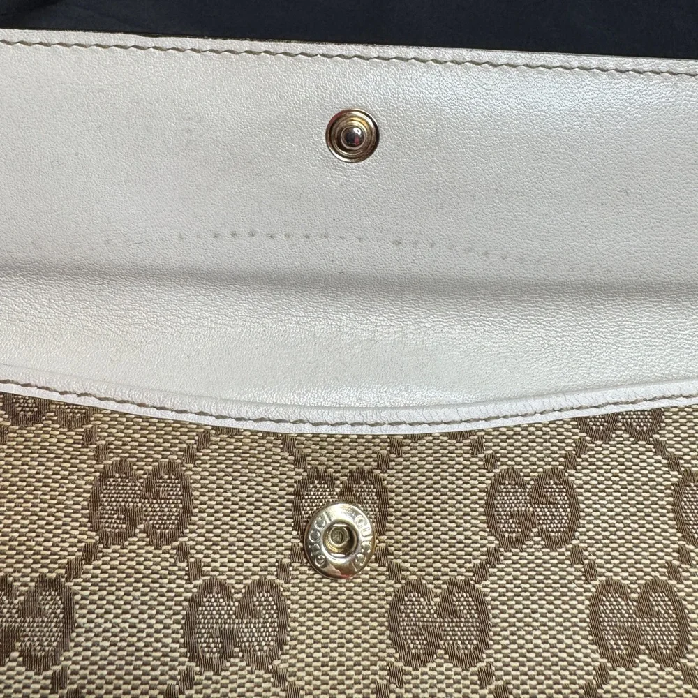 Gucci Tan and Brown GG Monogram Wallet - Picture 14 of 16